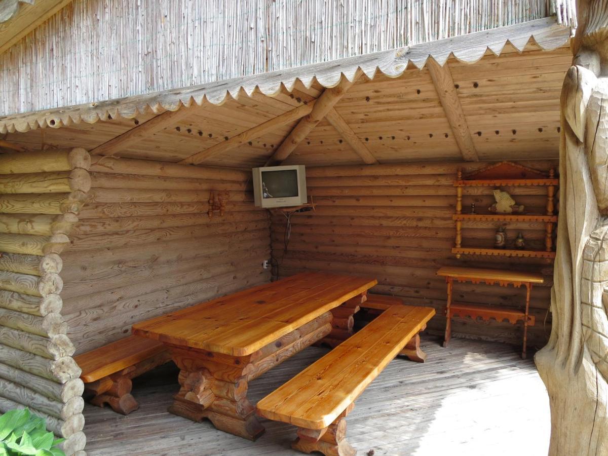Edmundas Palanga Buitenkant foto