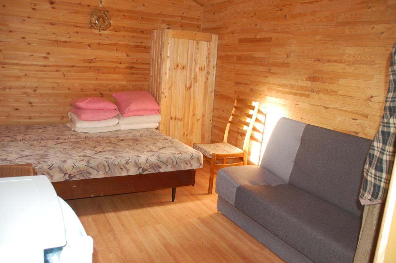 Edmundas Palanga Buitenkant foto